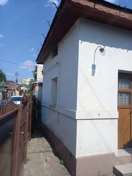 Casă cu 3 camere cu Teren 200 Mp în 23 August