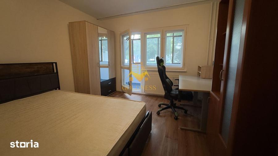 Apartament cu 3 camere, mobilat în Central
