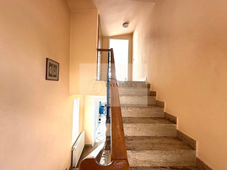 Casă individuală cu 4 camere cu Canalizare în Gruia