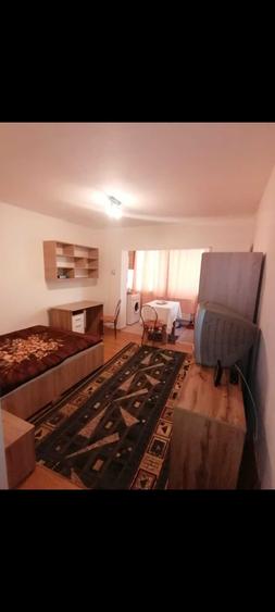 INCHIRIEZ garsoniera, zona Calea Aradului, str Dej - 6