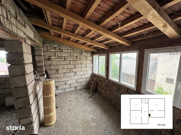 Casă cu 5 camere cu Teren 1000 Mp în Nojorid