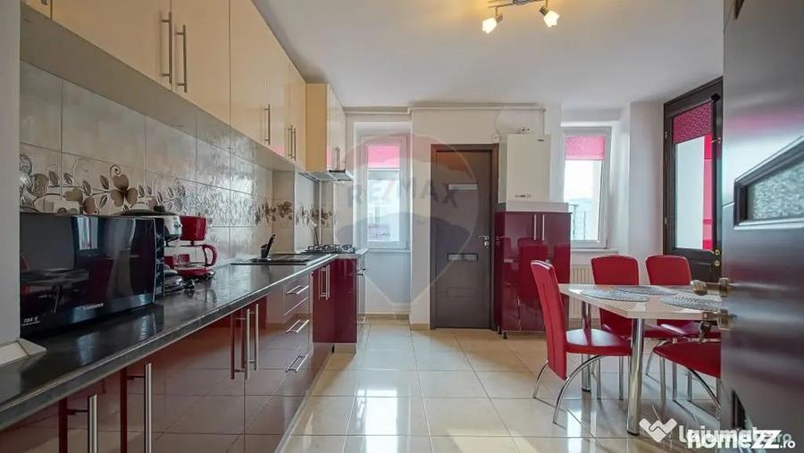 Apartament cu 3 camere decomandat în Griviței
