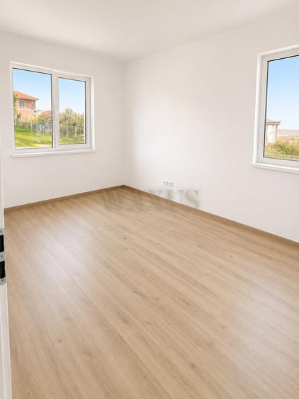 Apartament cu 2 camere semidecomandat în Florești