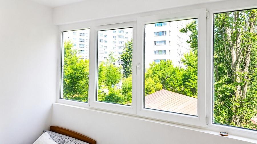 Apartament cu 4 camere semidecomandat în Titan
