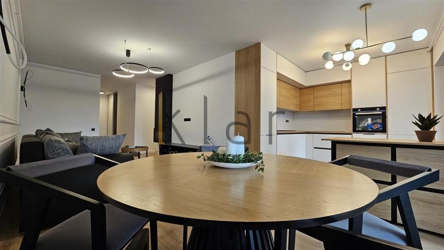 Apartament cu 3 camere semidecomandat, mobilat în Zorilor