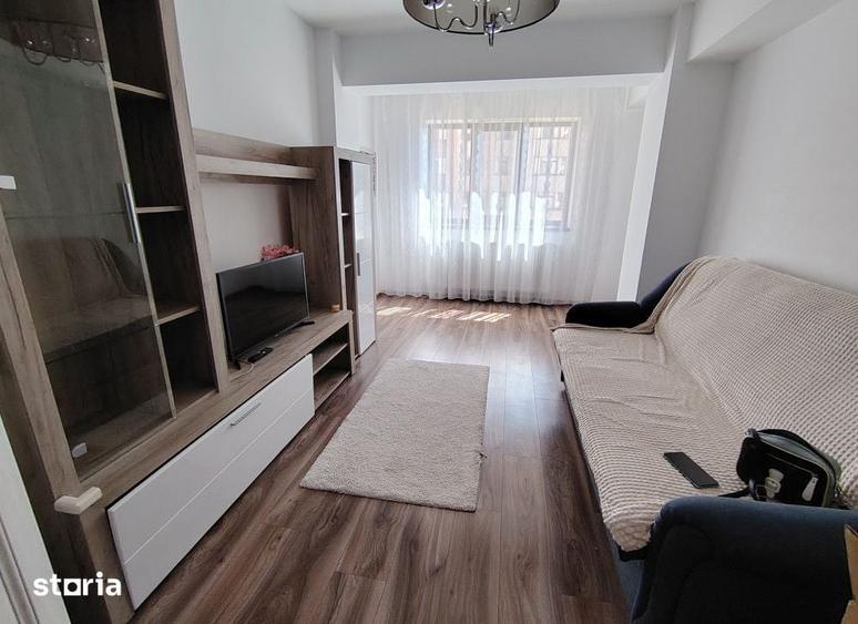 Apartament cu 3 camere decomandat în Cug