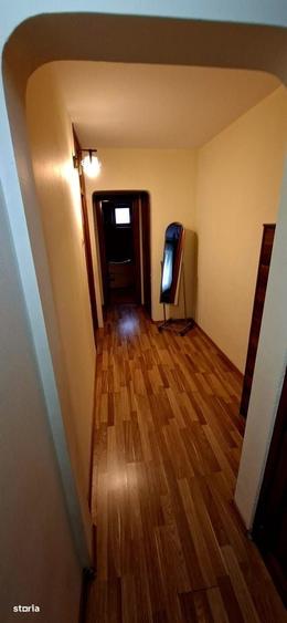 Apartament cu 3 camere decomandat în Popa Șapcă