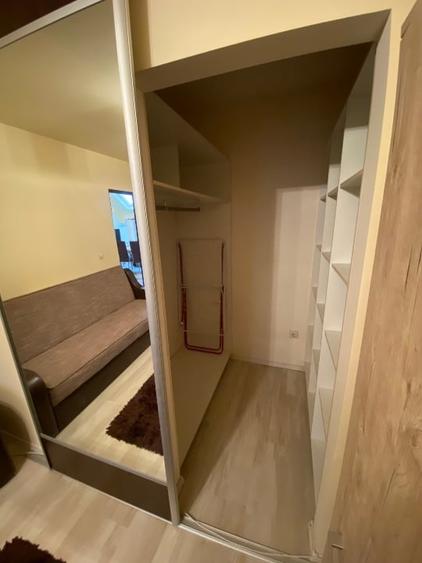 Apartament cu 3 camere decomandat, mobilat în Iris
