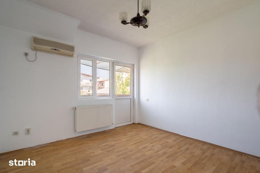 Casă cu 6 camere cu Teren 380 Mp în Berceni