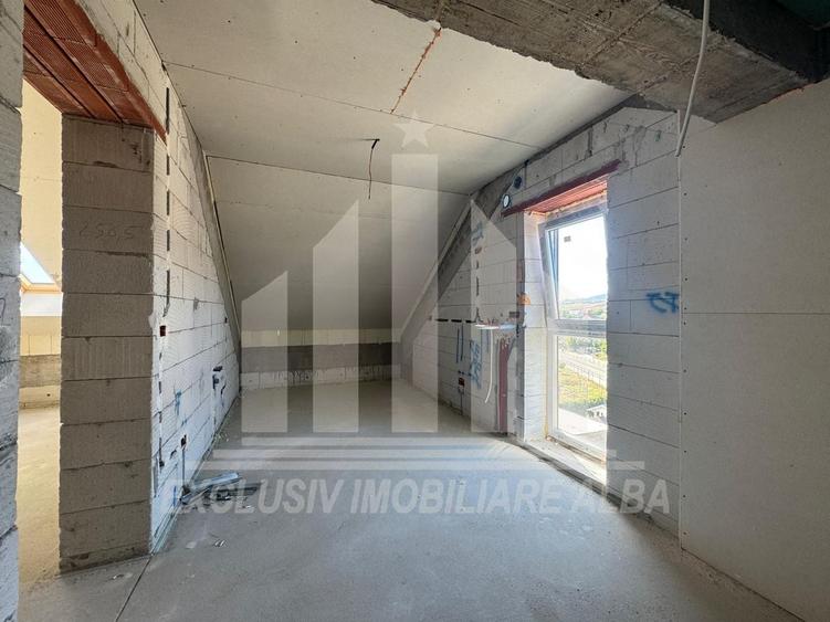 Apartament cu 3 camere decomandat în Cetate