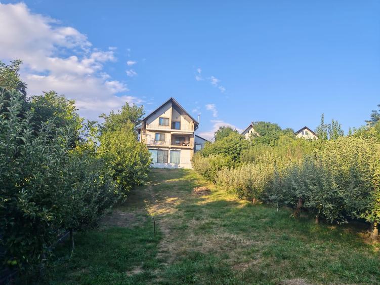 Casă individuală cu 5 camere cu Canalizare în Sfântu Ilie