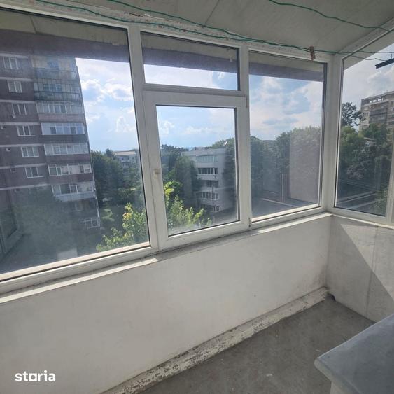 Apartament cu 2 camere decomandat în Cornișa