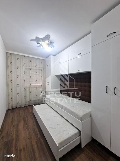 Apartament cu 3 camere, mobilat în Central
