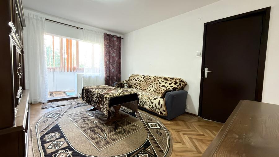Apartament cu 3 camere nedecomandat, mobilat în Freidorf