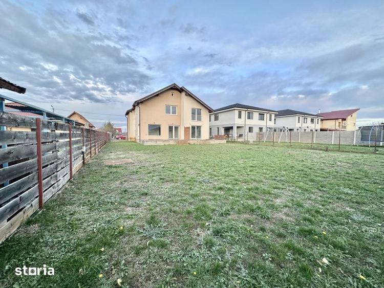 Casă cu 3 camere cu Teren 309 Mp în Moșnița Nouă