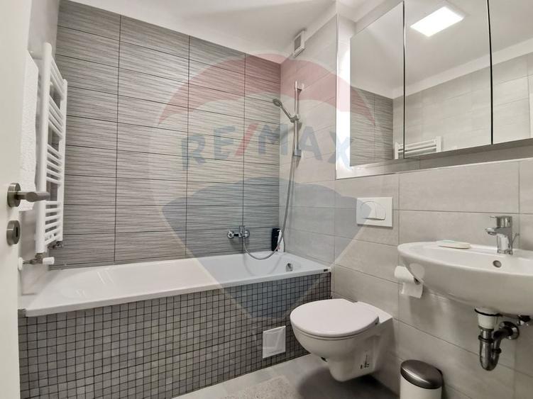 Apartament cu 2 camere decomandat, mobilat în Tractorul