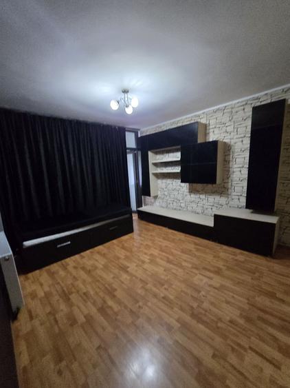 Apartament cu 2 camere decomandat în Dristor