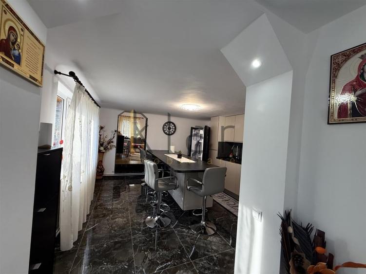 Casă individuală cu 5 camere cu Teren 720 Mp în Feleacu