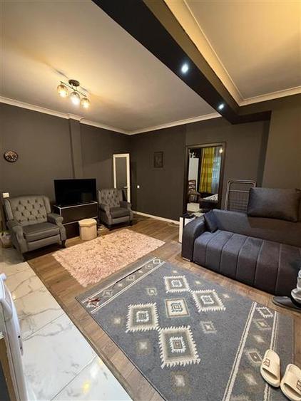 Apartament cu 2 camere semidecomandat în Universitate
