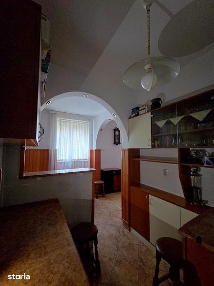 Casă cu 3 camere cu Teren 72.2 Mp în Tractorul