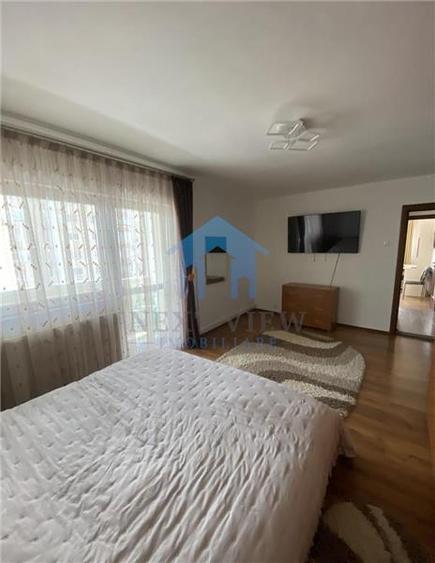 Apartament cu 3 camere decomandat în Între Lacuri