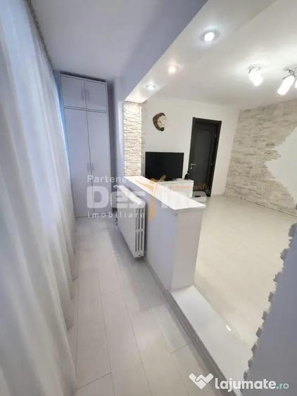 Apartament cu 3 camere semidecomandat în Gorjului
