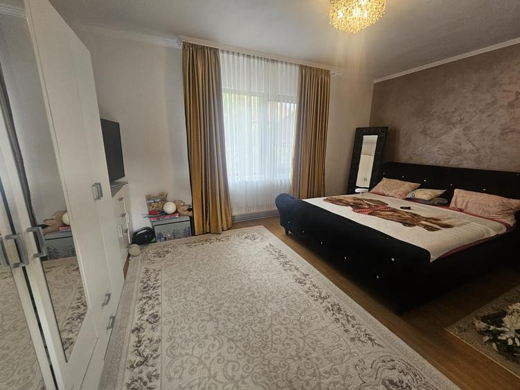 Casă individuală cu 5 camere cu Teren 558 Mp în Dorobanților