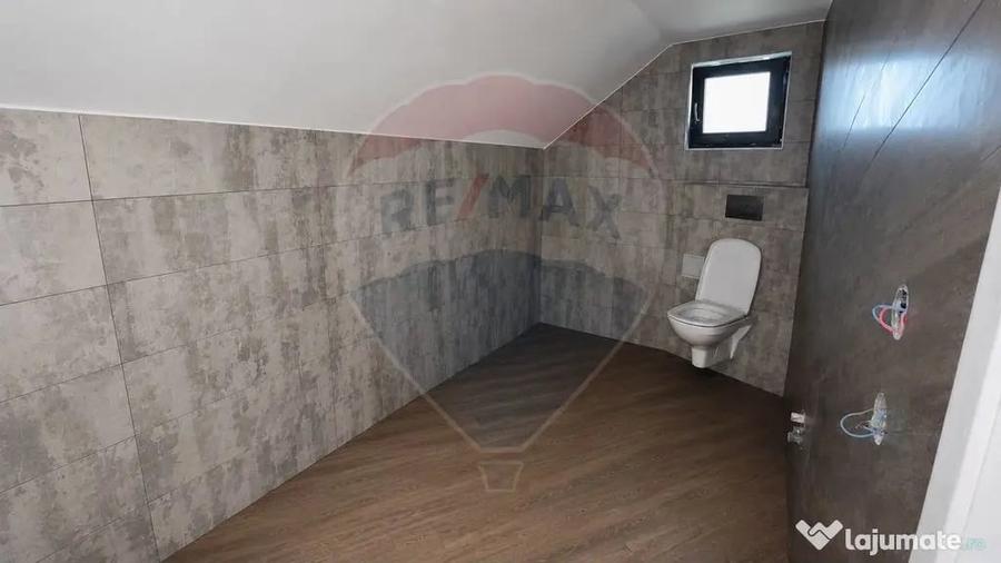Casa / Vila cu 4 camere de vanzare - 3