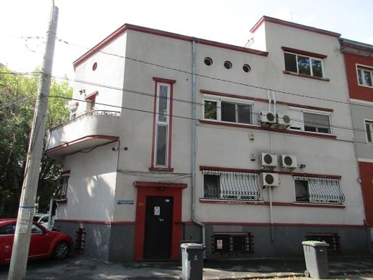 Casă cu 5 camere cu Teren 400 Mp în Cotroceni