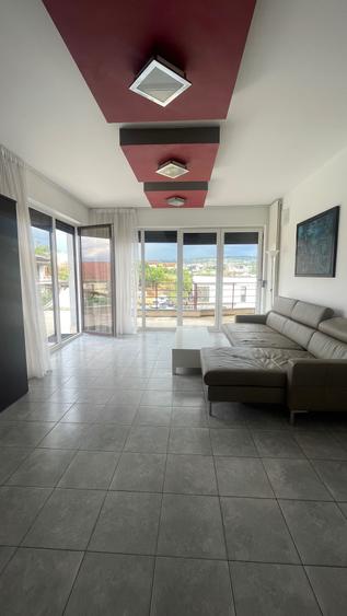 Apartament cu 2 camere decomandat în Europa