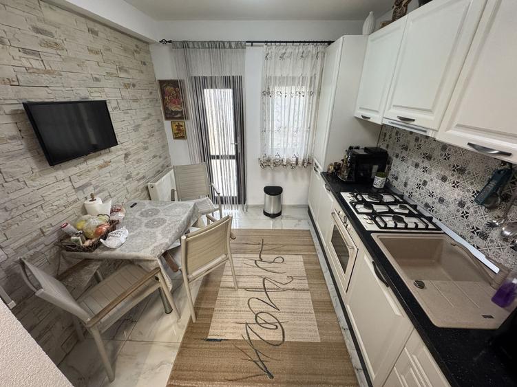 Casă cu 4 camere cu Canalizare în Brătianu