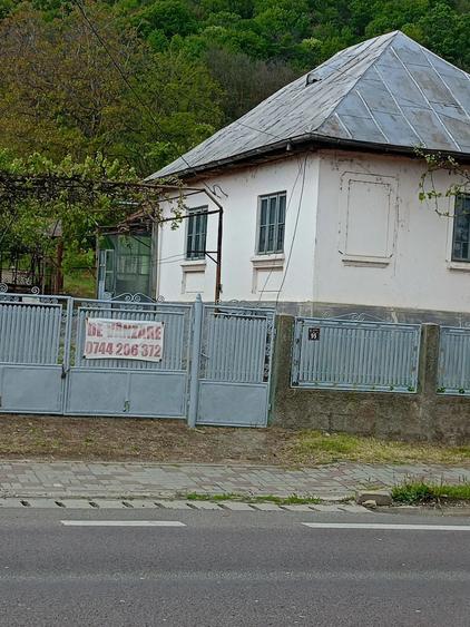Casă cu Teren 85 Mp în Bujoreni