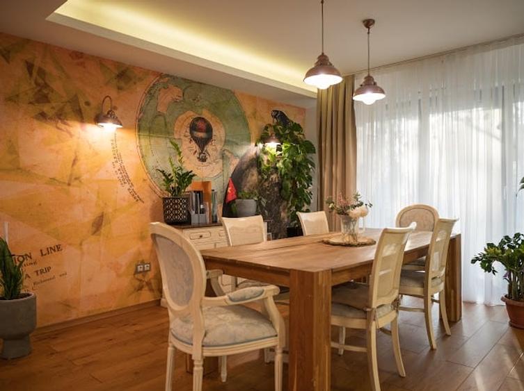 Apartament cu 4 camere decomandat în Băneasa