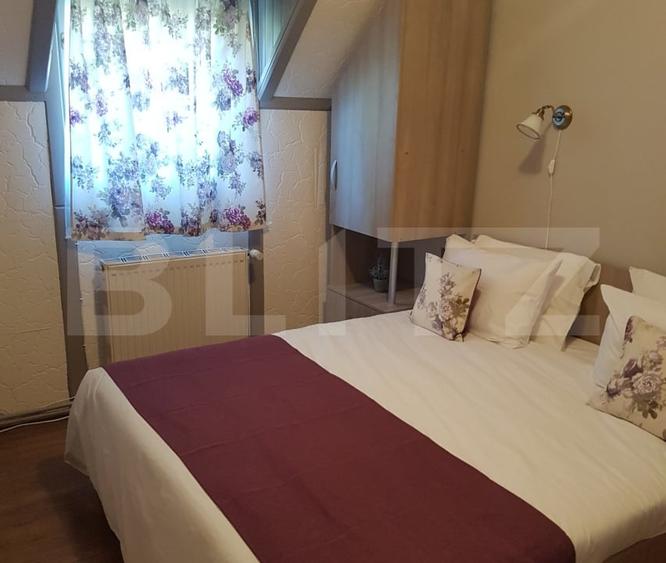 Casă individuală cu 9 camere cu Canalizare în Bran