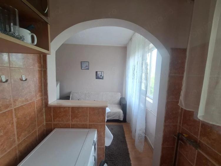 Apartament cu 2 camere semidecomandat în Dacia