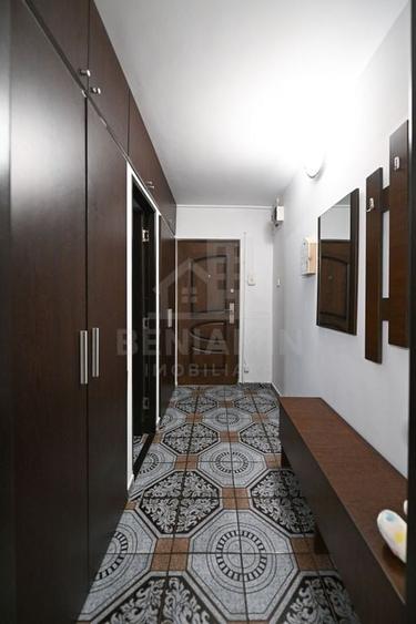 Apartament cu 2 camere semidecomandat în Rovine