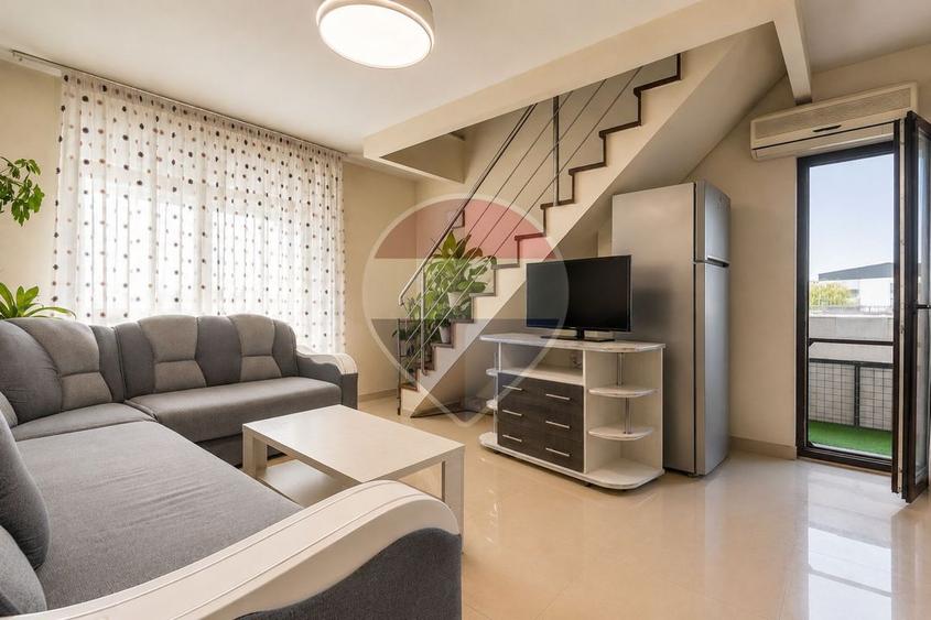 Apartament cu 3 camere decomandat în Baza 3