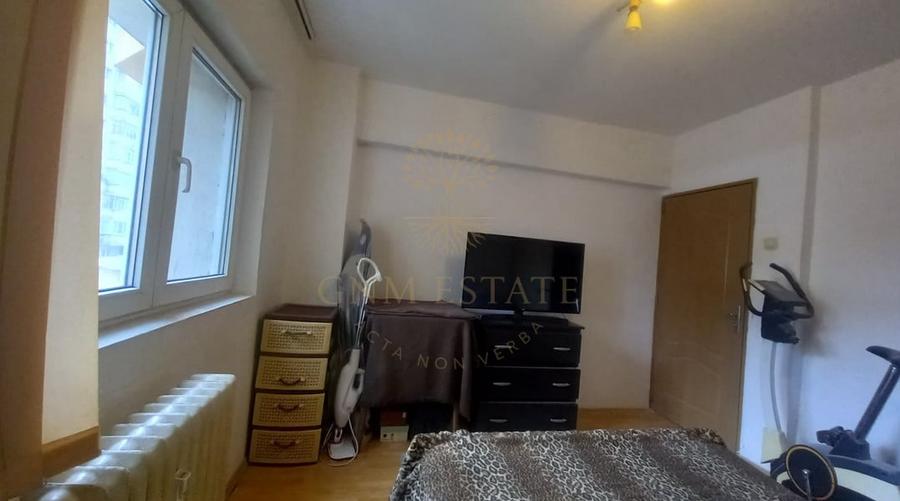 Apartament cu 4 camere semidecomandat, mobilat în Brâncoveanu