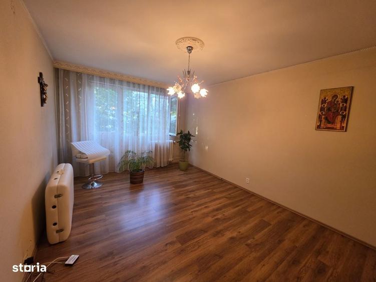 Apartament cu 3 camere decomandat în 1 Decembrie 1918