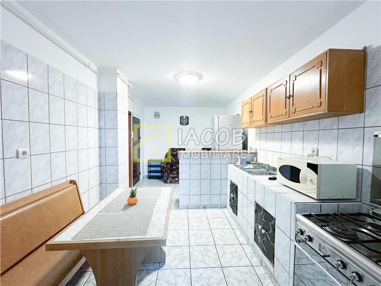 Apartament cu 2 camere decomandat în Mioriței