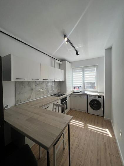Apartament cu 2 camere decomandat în Florești