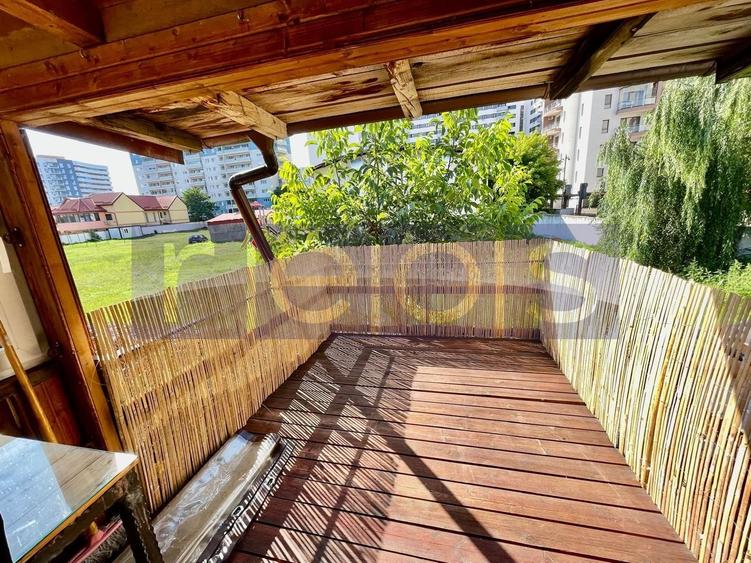 Apartament cu 3 camere semidecomandat, mobilat în Mihai Bravu