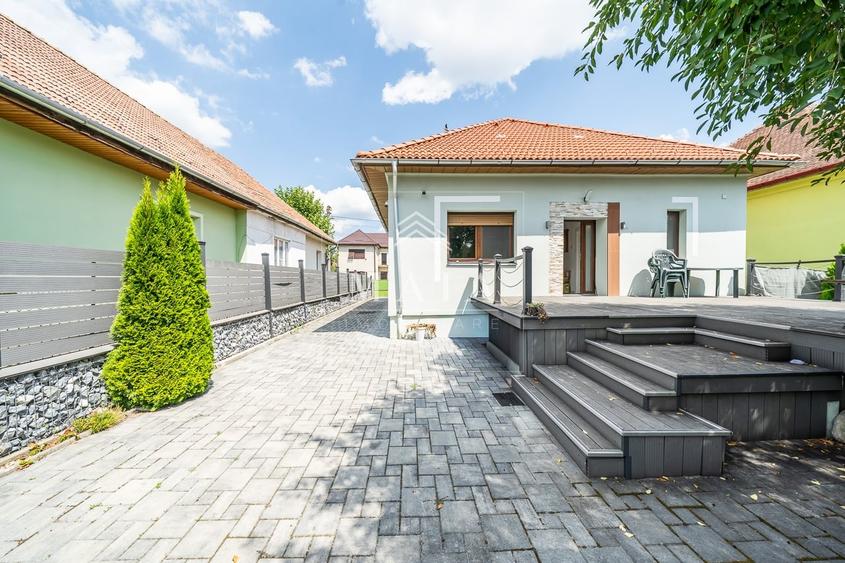 Casă individuală cu 3 camere cu Garaj în Trei Stejari