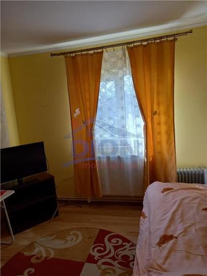 Casă individuală cu 4 camere cu Teren 1022 Mp în Ulmeni