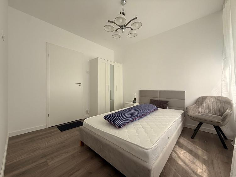 Apartament cu 4 camere semidecomandat, mobilat în Drumul Taberei
