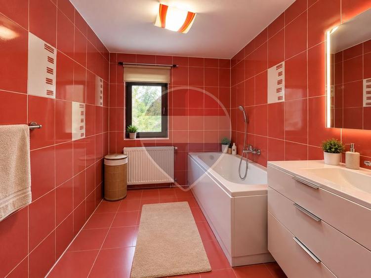 Casă individuală cu 6 camere cu Teren 497 Mp în Tractorul