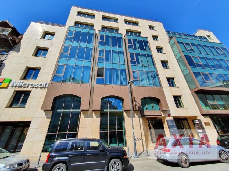 Birou, de 820 mp, în Universitate