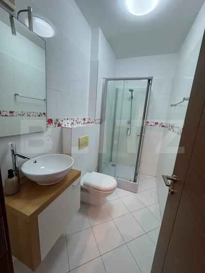Apartament cu 3 camere decomandat, mobilat în Bună Ziua