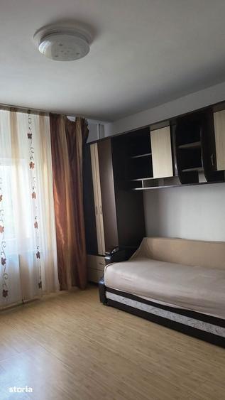 Garsonieră decomandată în Micro 14