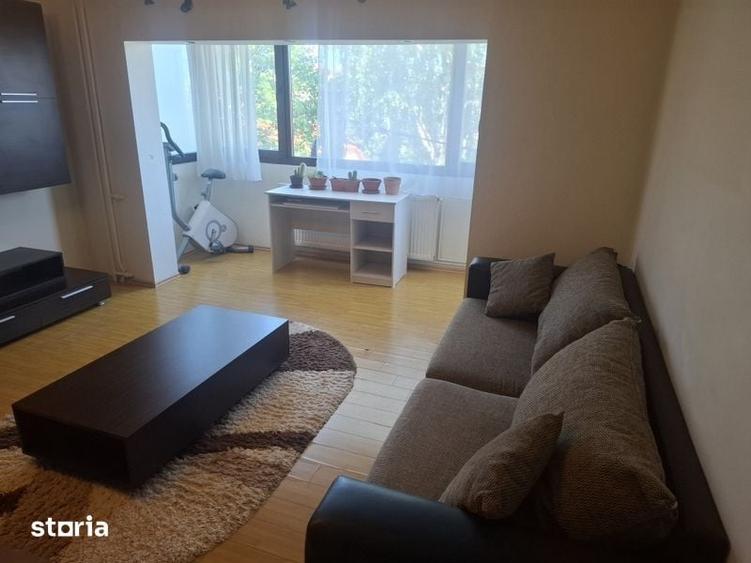 Apartament cu 2 camere decomandat în Bucovina